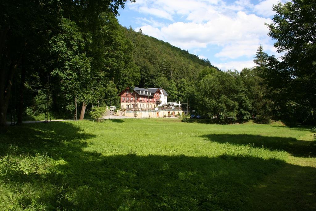Hotel Forsthaus Бад-Шандау Экстерьер фото